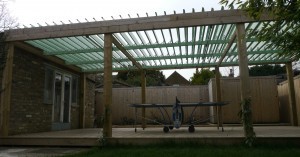 12 Thames Ditton, Surrey – Outdoor entertaining and recreation area.